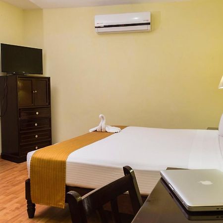 Hotel Madan Cardenas Екстер'єр фото