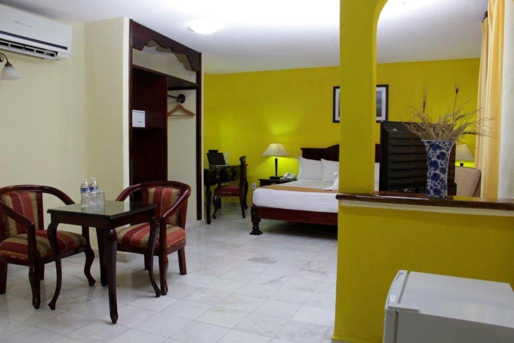 Hotel Madan Cardenas Екстер'єр фото
