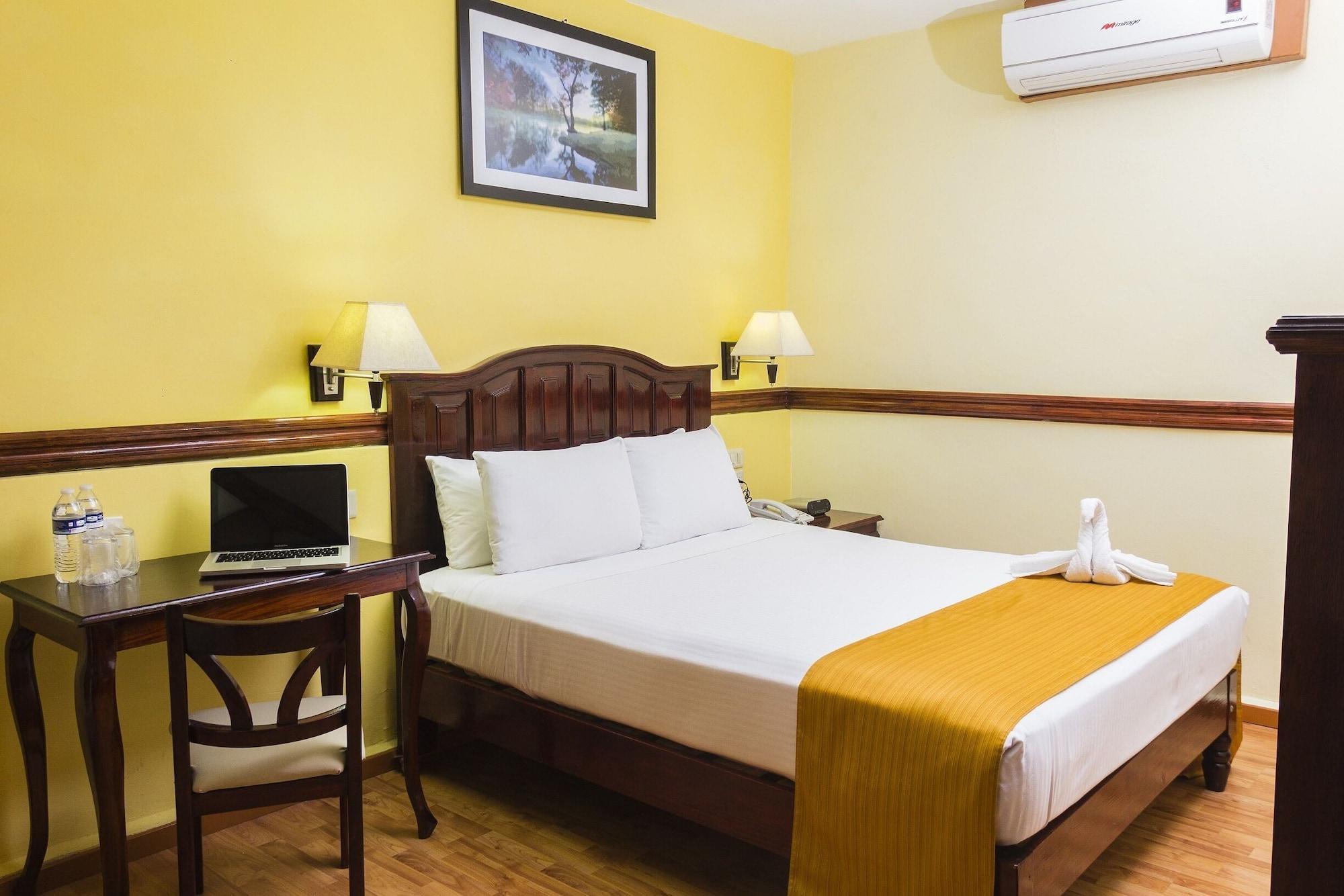 Hotel Madan Cardenas Екстер'єр фото