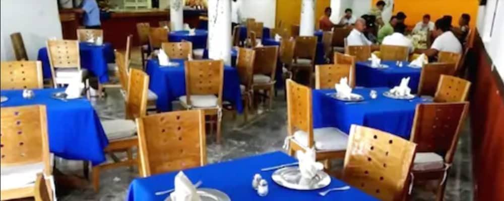 Hotel Madan Cardenas Екстер'єр фото