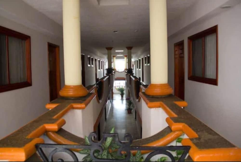 Hotel Madan Cardenas Екстер'єр фото